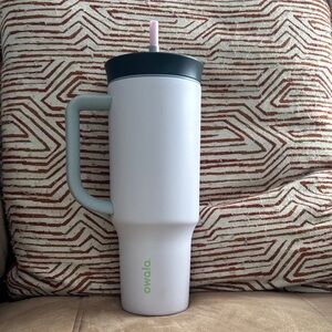 Owala White and Black Tumbler with Straw